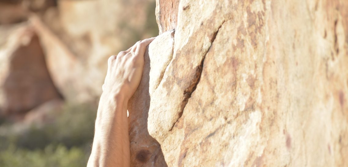 hand-1309757_1920 Newsletter September: On Climbing